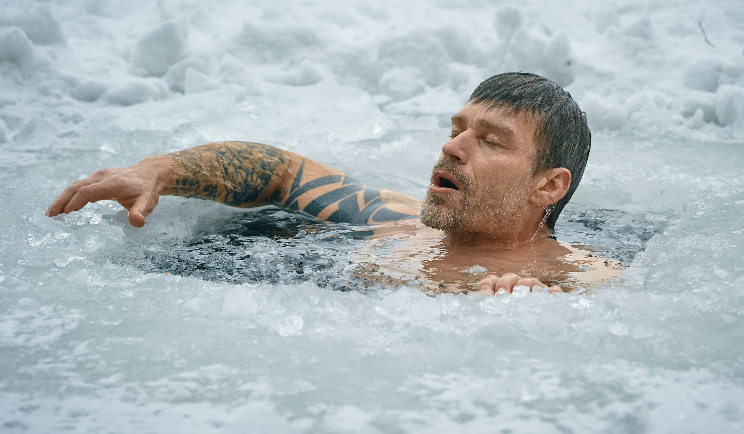 blood pressure and cold plunges]
